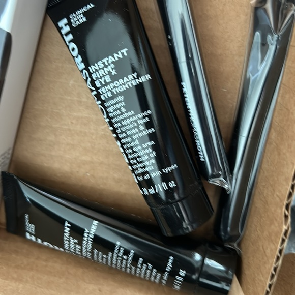 Peter Thomas Roth Firmx Instant Tightener Cream 1.0oz set of 2 and 2 brushes - Picture 2 of 4